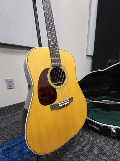 Martin Guitars - HD-28 L 2